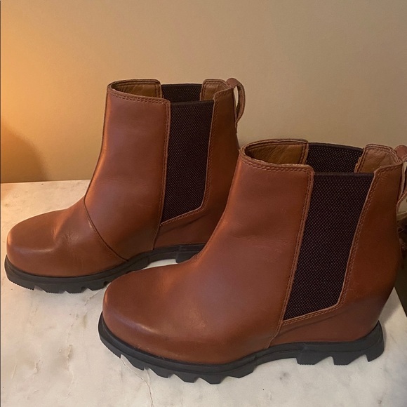 Sorel Joan of Arctic Wedge Chelsea boots - Picture 4 of 5